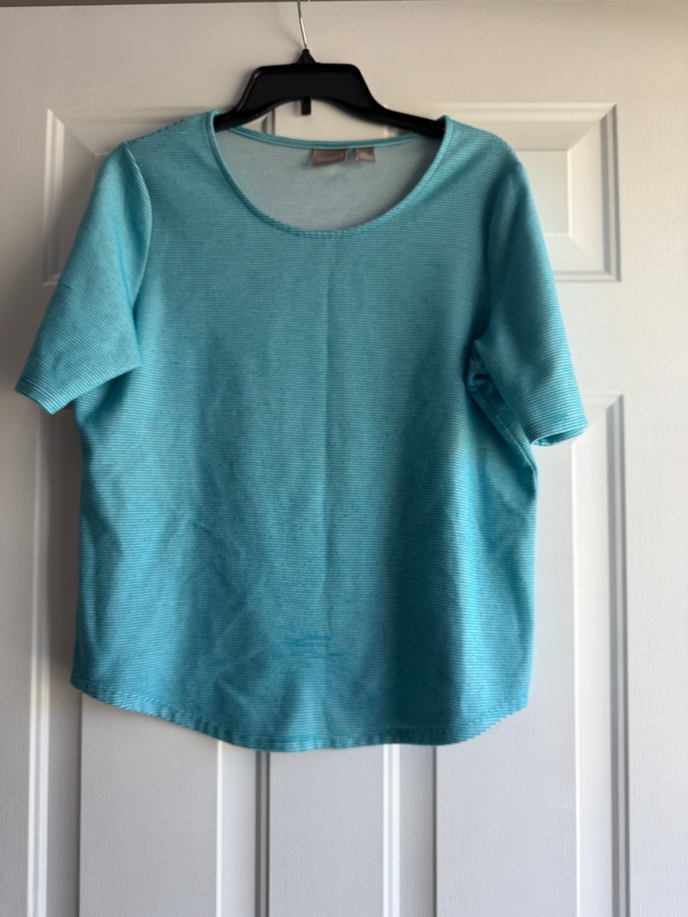 Chico's Short Sleeve Scoop Neck Top in Aqua